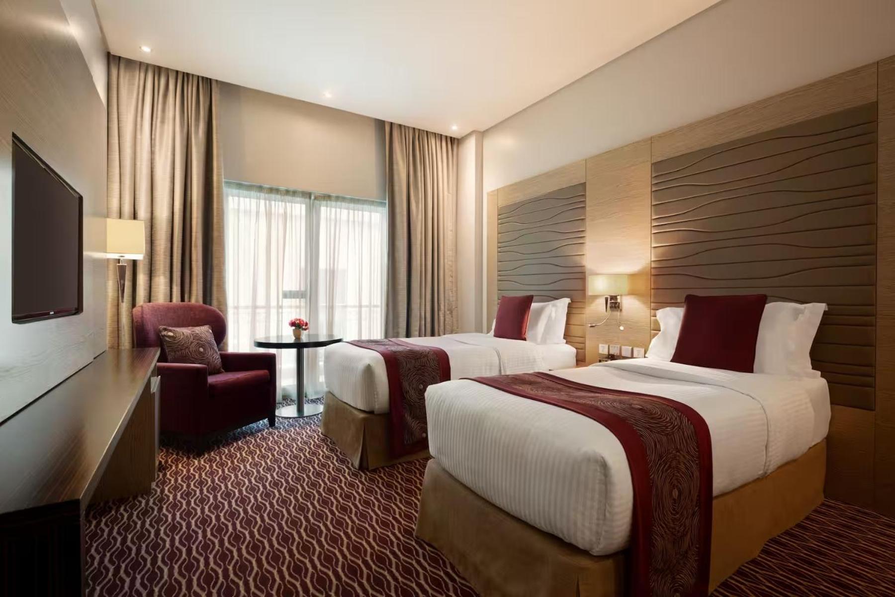 Hotel Ramada By Wyndham Centre 4*