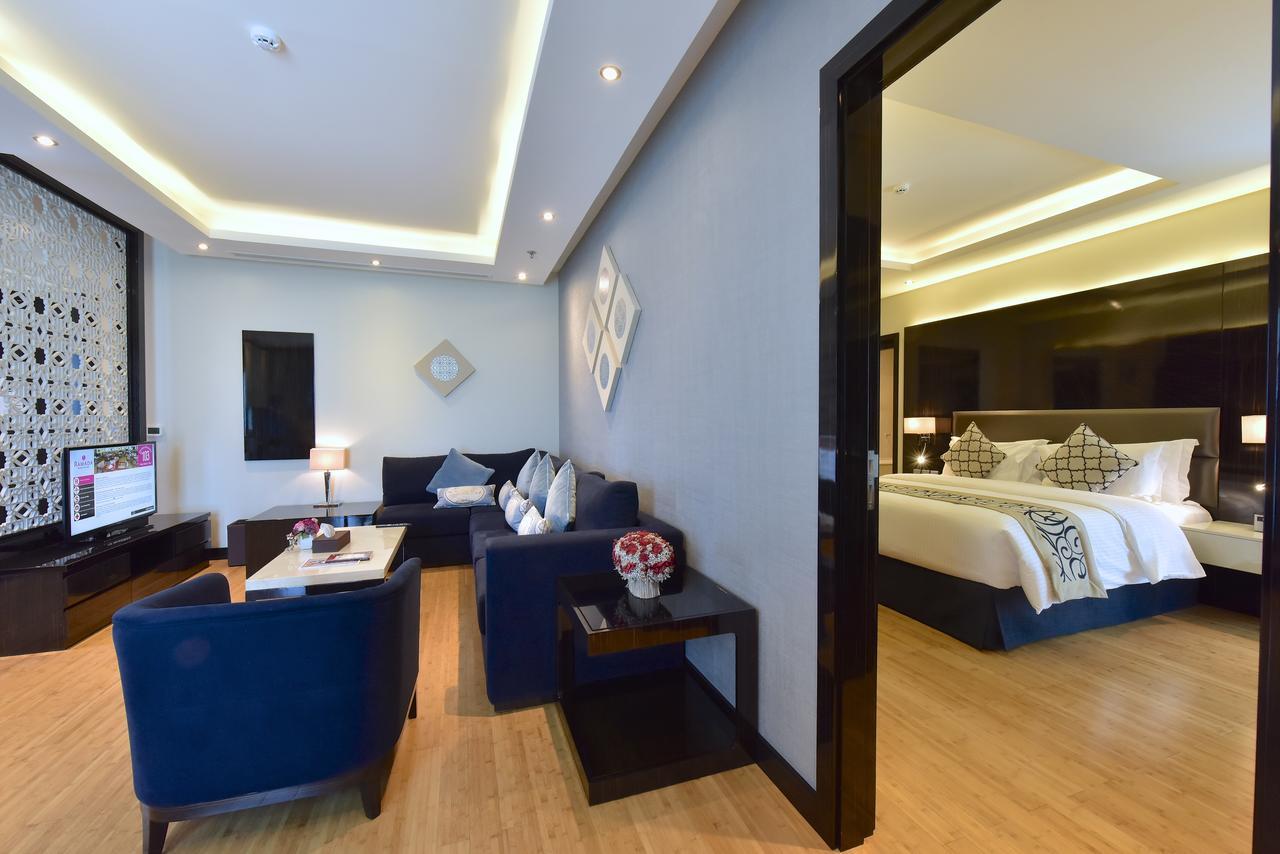 Hotel Ramada By Wyndham Centre 4*