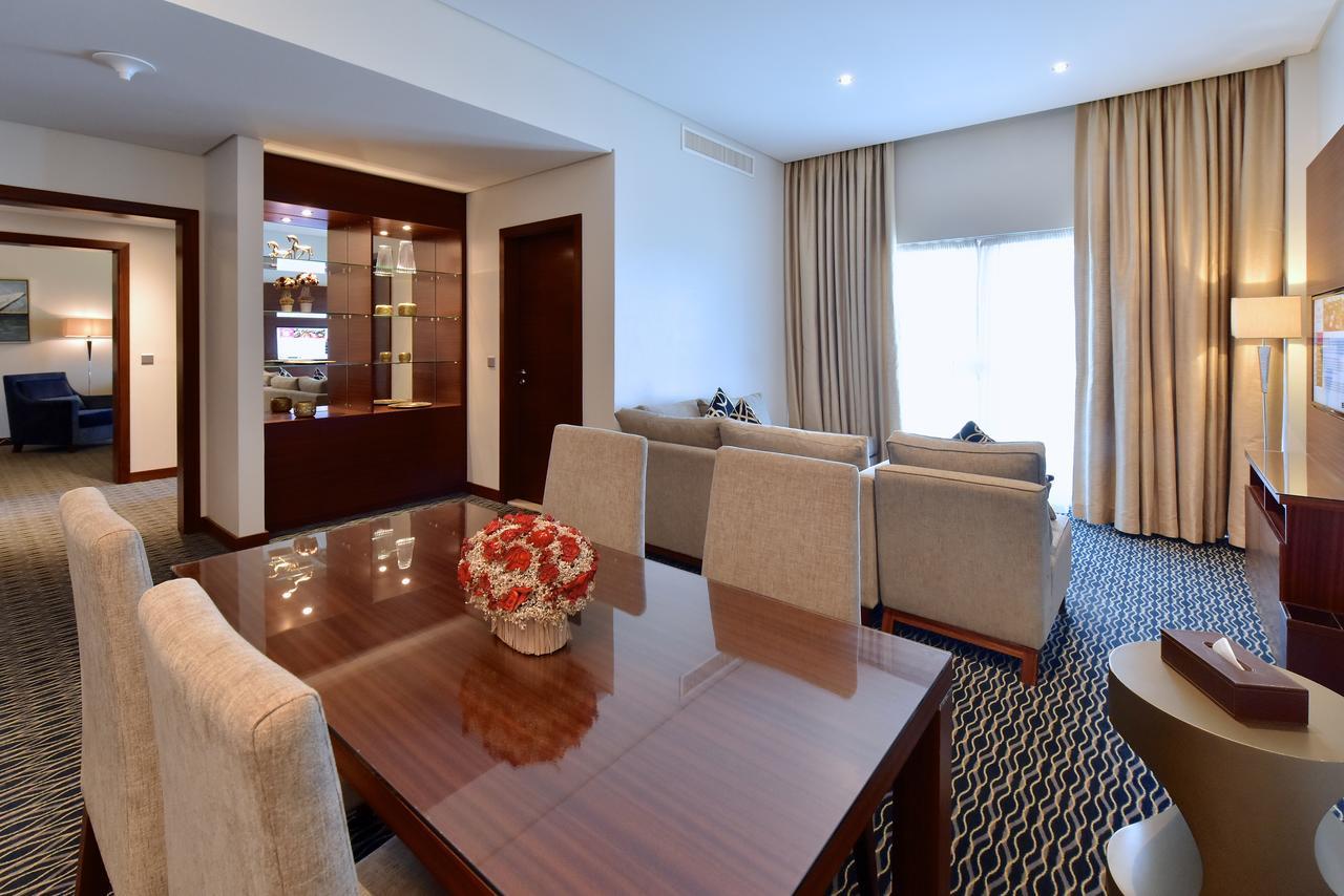 Hotel Ramada By Wyndham Centre 4*