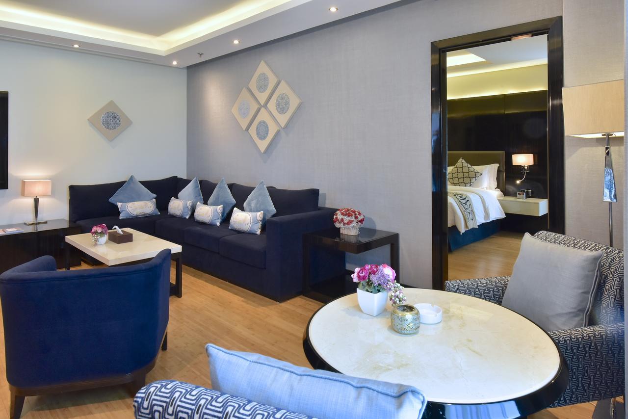Ramada By Wyndham Centre Hotel 4*